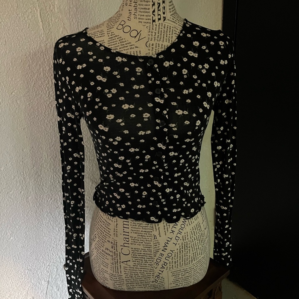 Forever 21 Black and White Floral Blouse